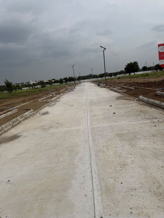 Paved Concrete Internal Avenue