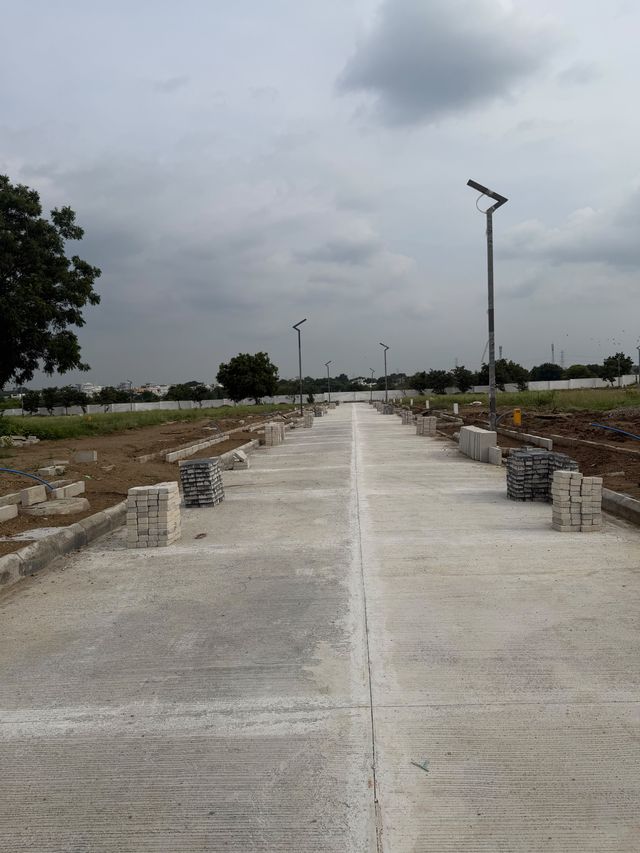 40-Foot Concrete Avenue with Staged Materials